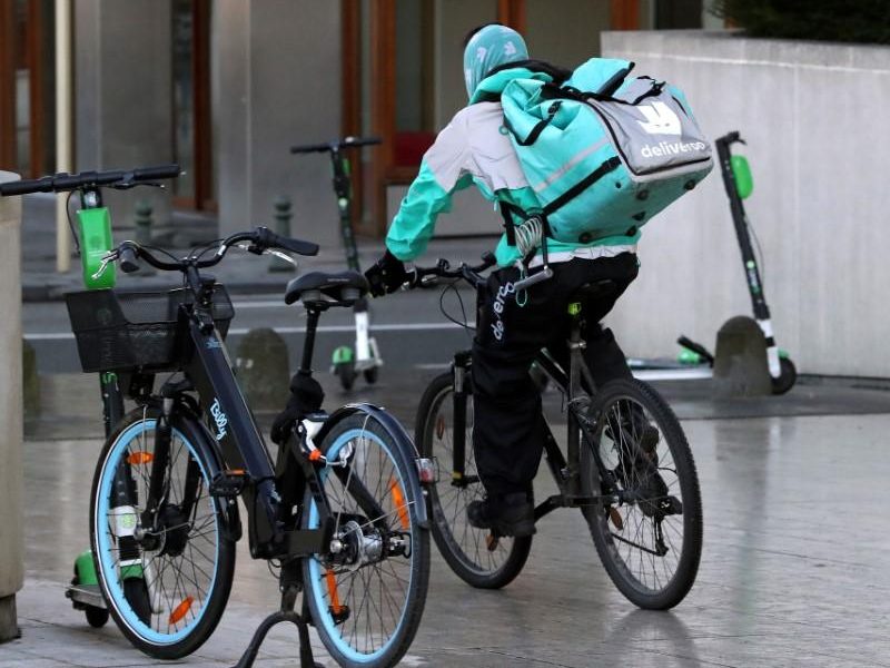 Belgian labor authority launches court case against Deliveroo - Source