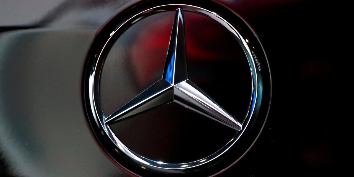 Mercedes EV output target slashed by battery shortage: Manager Magazin