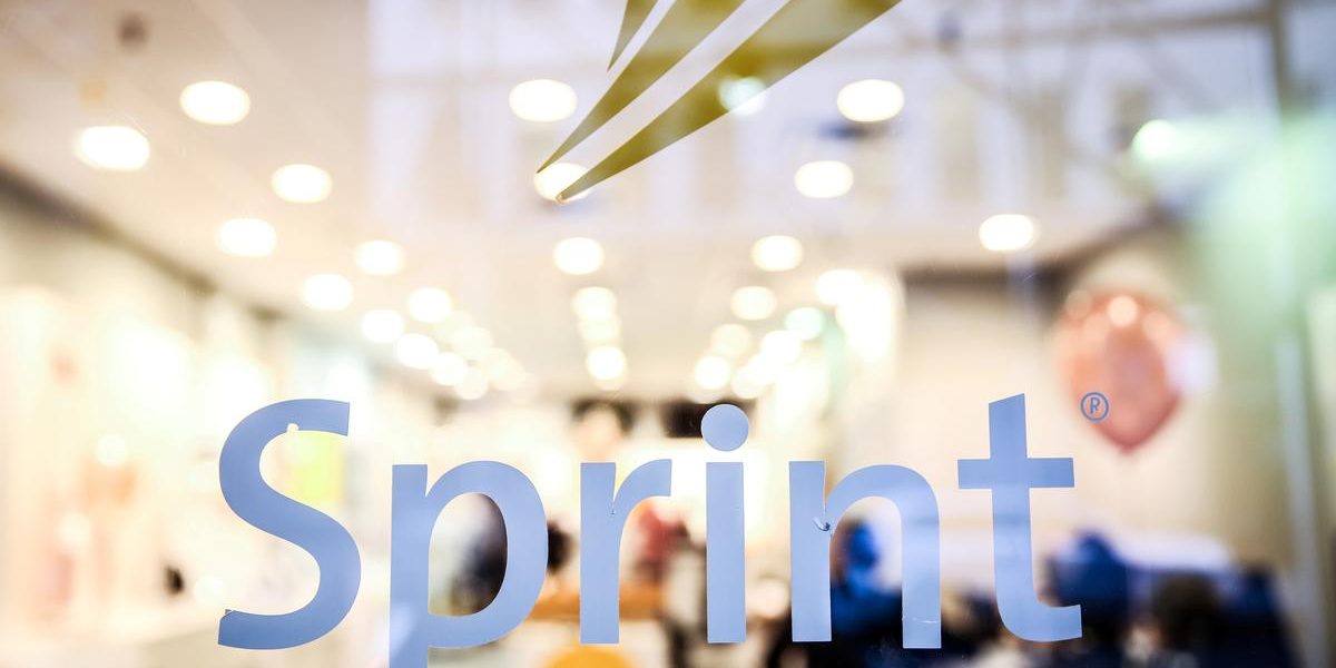 Sprint loses fewer subscribers than expected on cheaper phone plans