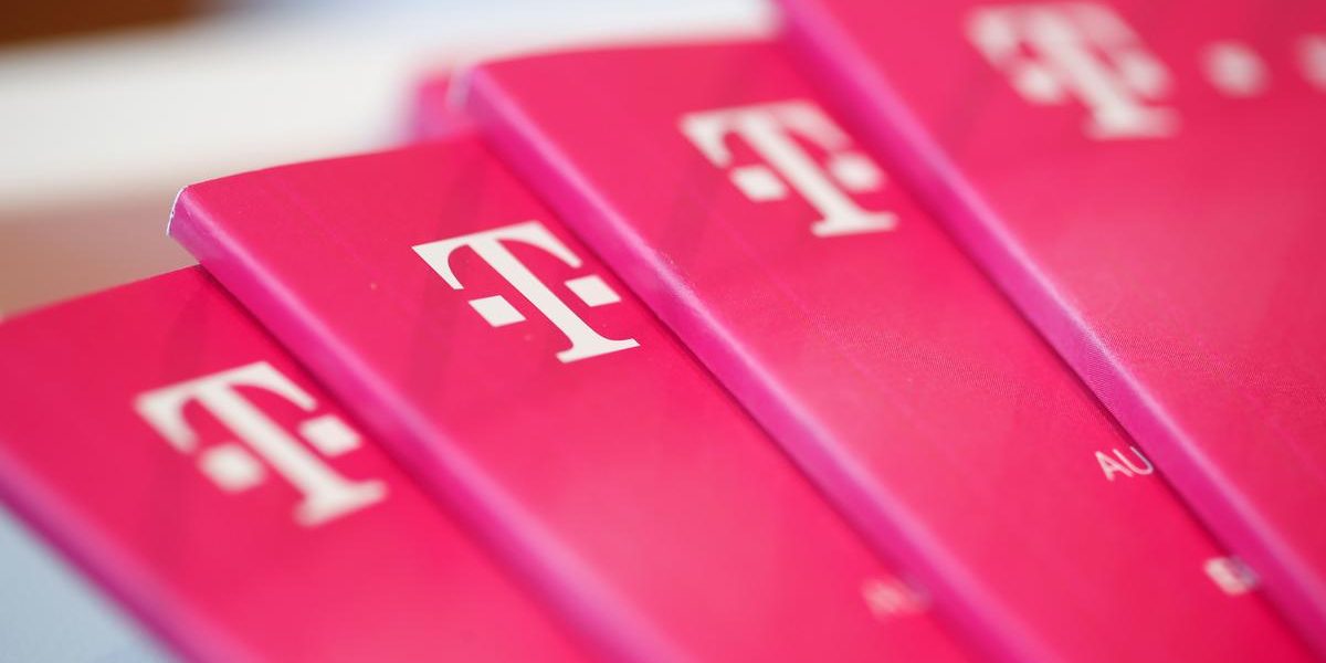 Deutsche Telekom sees slower core earnings growth this year -