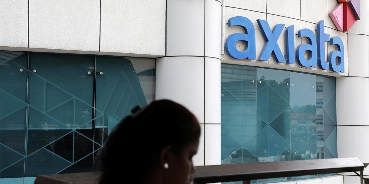 Malaysia's Axiata in talks with 11 to partner up for