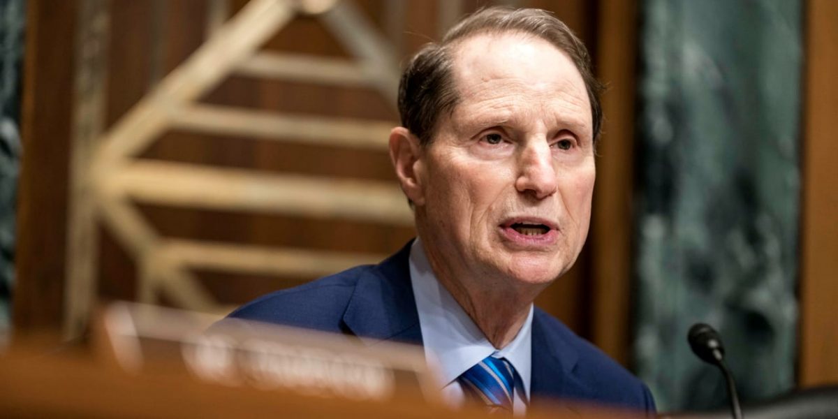 p-1-senator-ron-wyden-the-gop-is-making-a-mockery-of-election-security.jpg