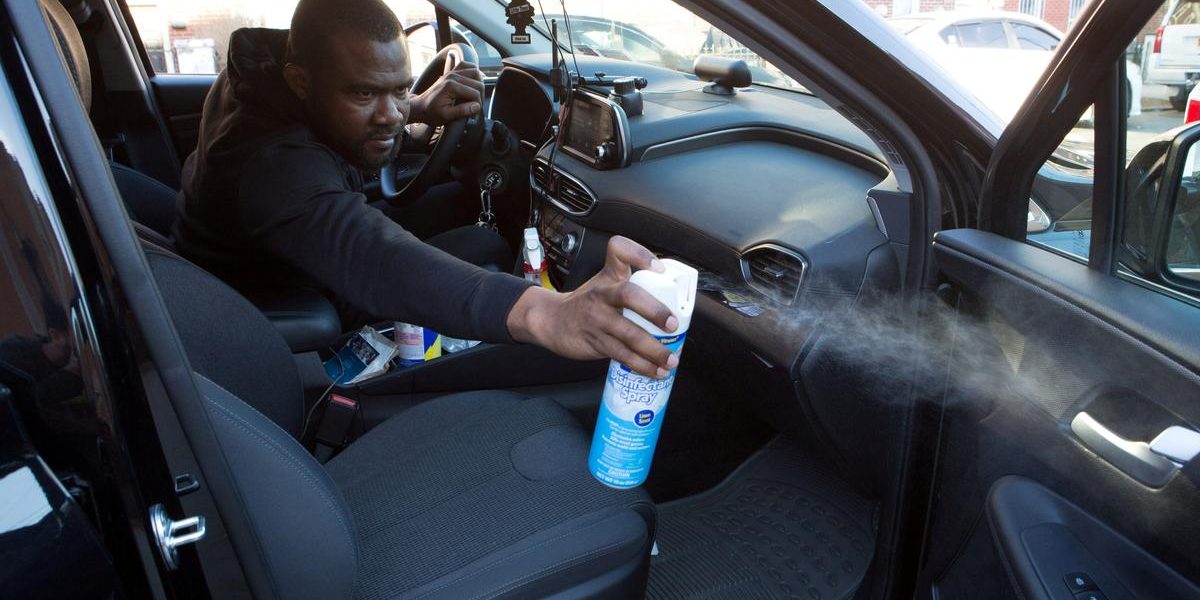 Coronavirus exposes U.S. Uber, Lyft drivers' lack of safety net