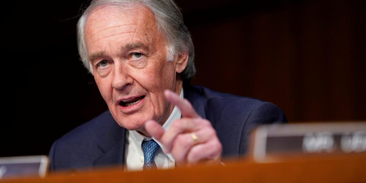 U.S. lawmaker says any COVID-19 contact tracing tech should be