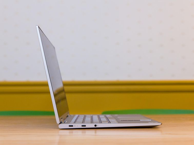 17-lenovo-yoga-c740.jpg