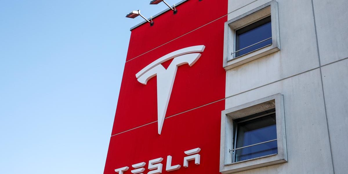 Tesla applies to become UK electricity provider: The Telegraph -