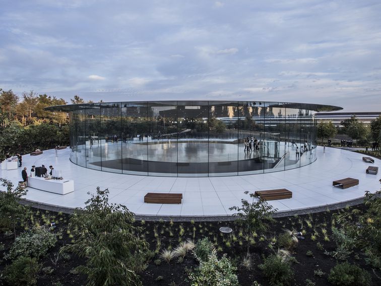 apple-park-steve-jobs-theater-3792.jpg