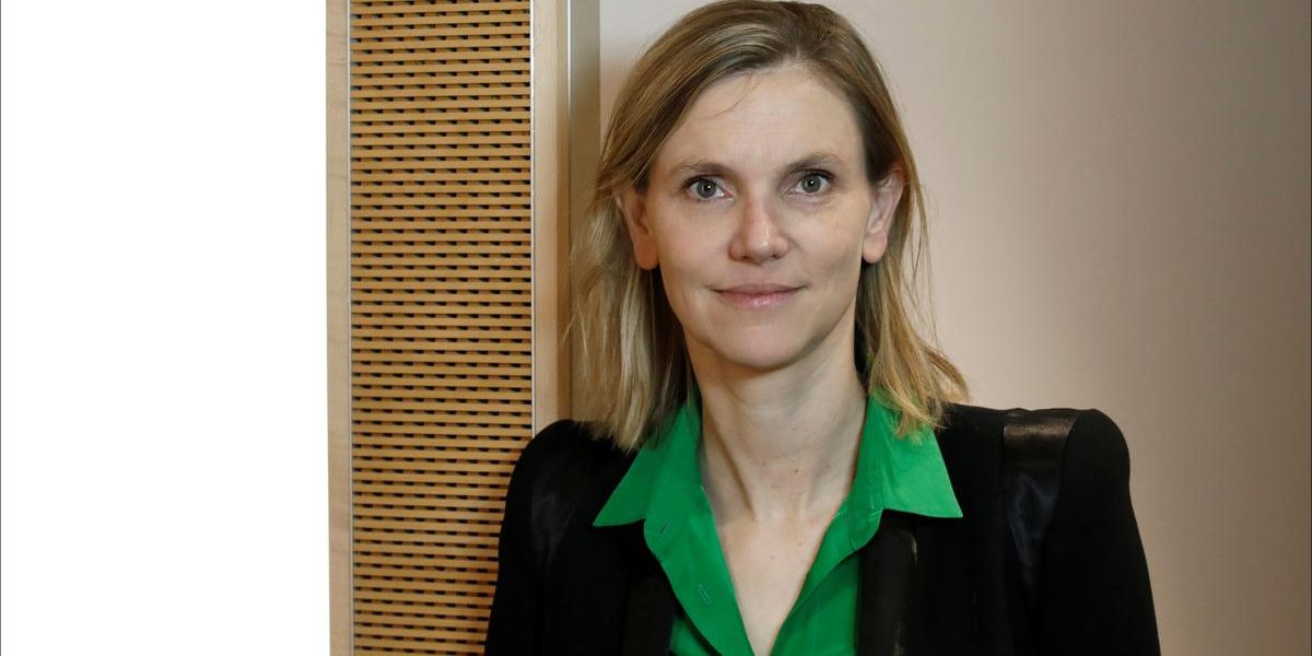 France wants 5G auction in September, junior minister tells Le