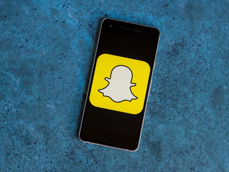 snapchat-logo-2.jpg