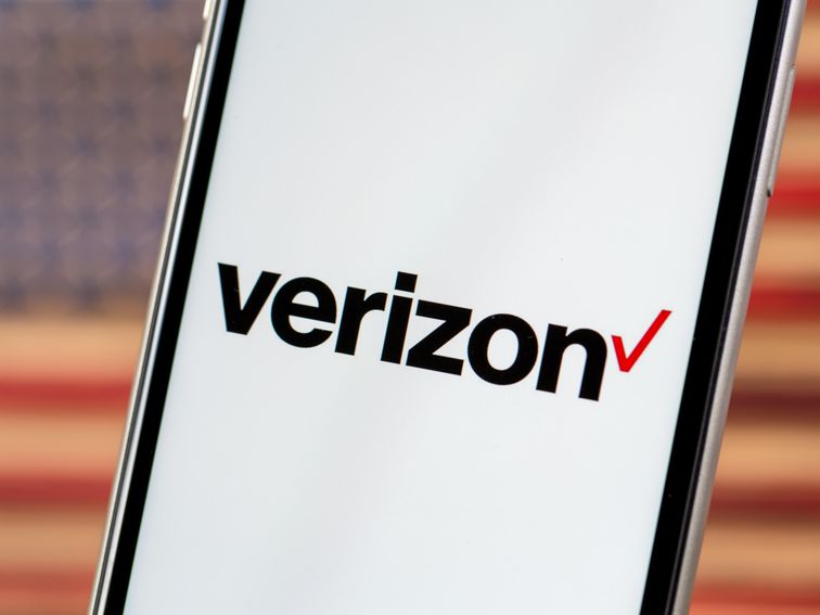 verizon-logo-american-flag-9763.jpg