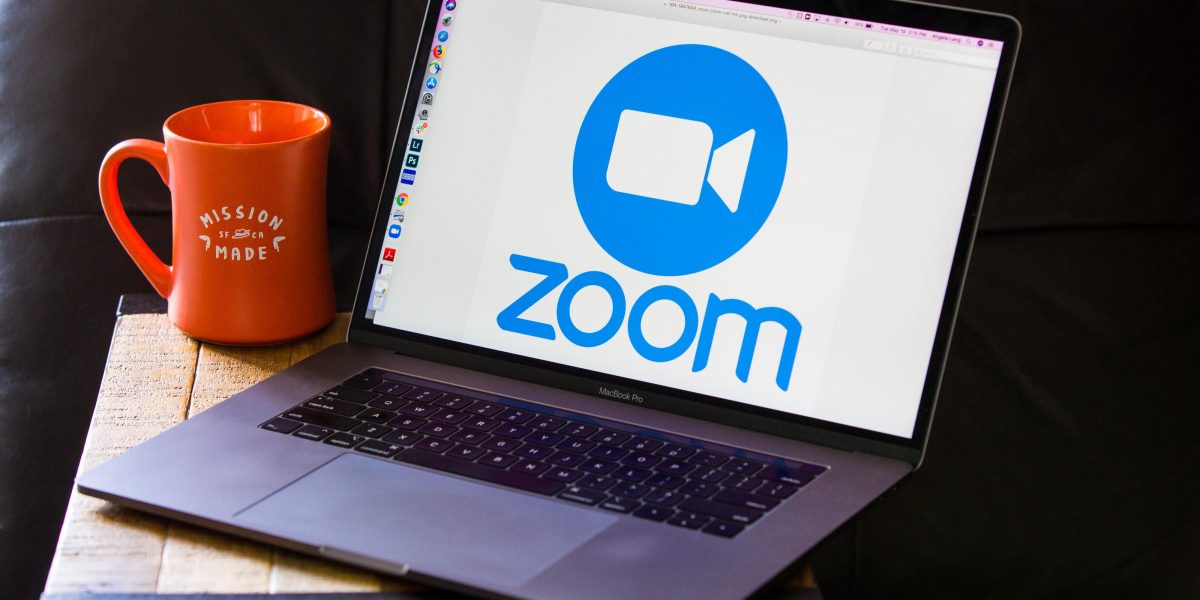 zoom-logo-laptop-9780.jpg