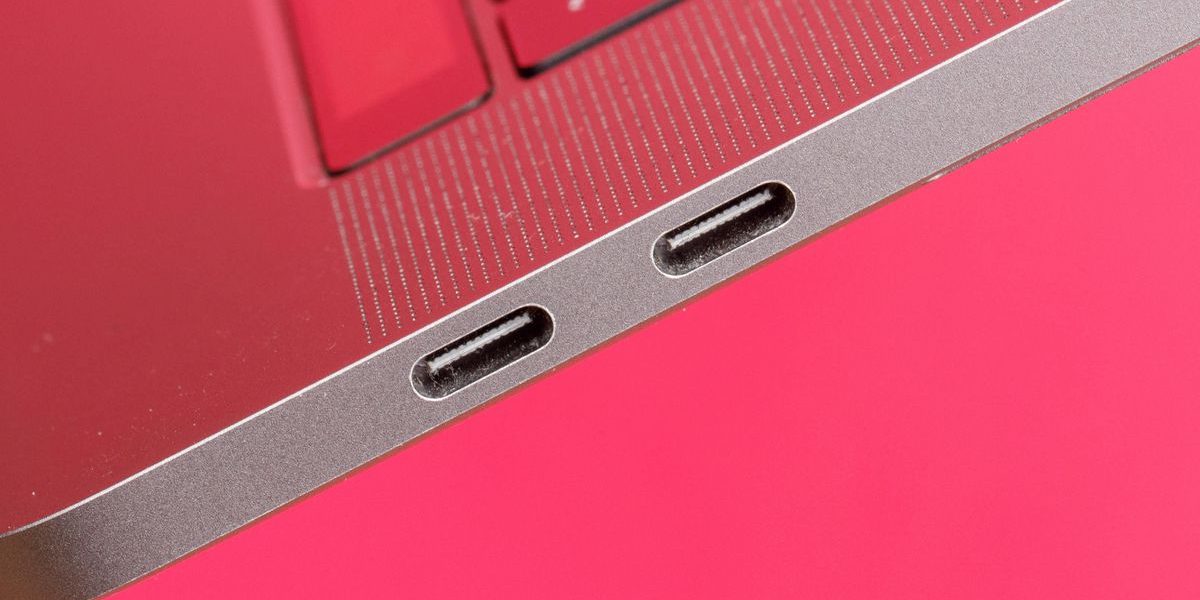 20170524-macbook-pro-usb-c-01.jpg