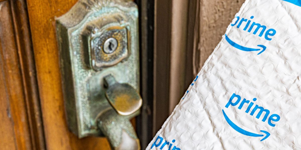 amazon-delivery-online-ordering-shipping-7091.jpg