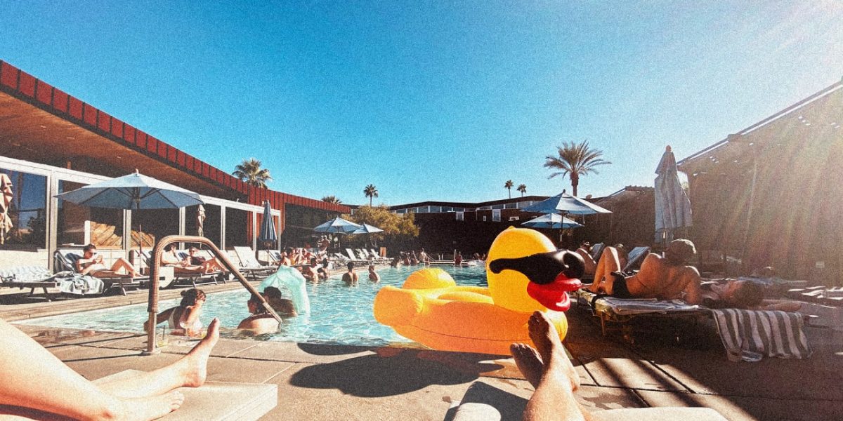 p-1-airbnb-party-house.jpg