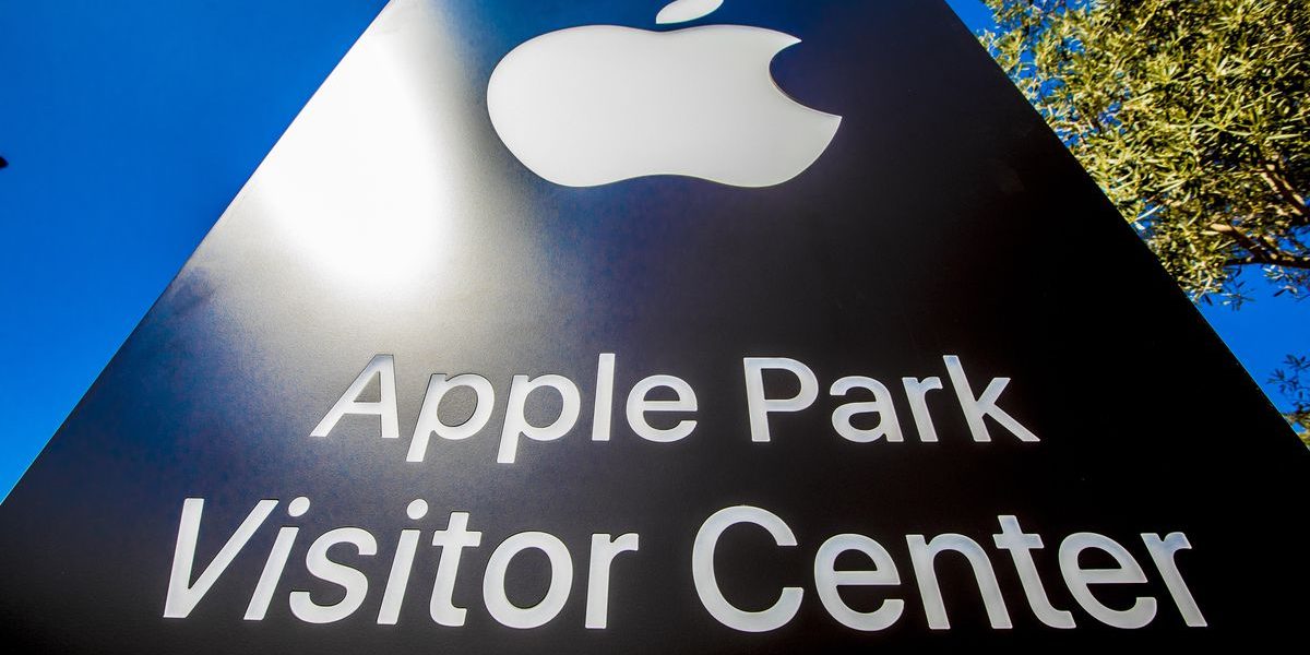 apple-091217-apple-park-steve-jobs-theater4192.jpg