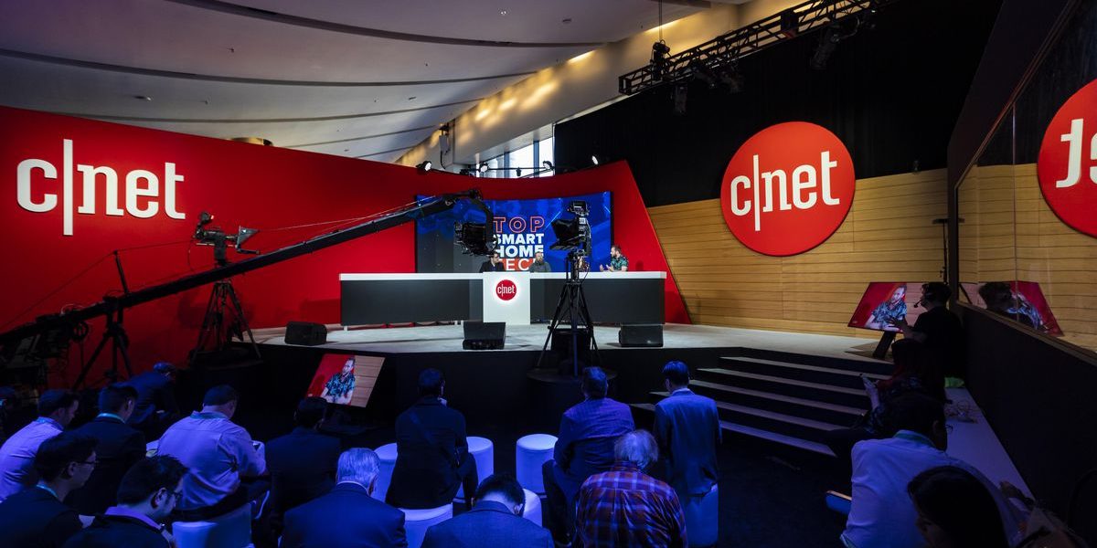 cnet-stage-0496.jpg