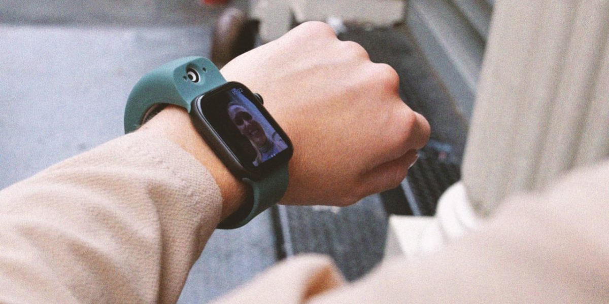 p-1-embargo-this-new-apple-watch-camera-lets-you-shoot-from-the-wrist-embargo-until-dec-3rd-9-am-pt.jpg
