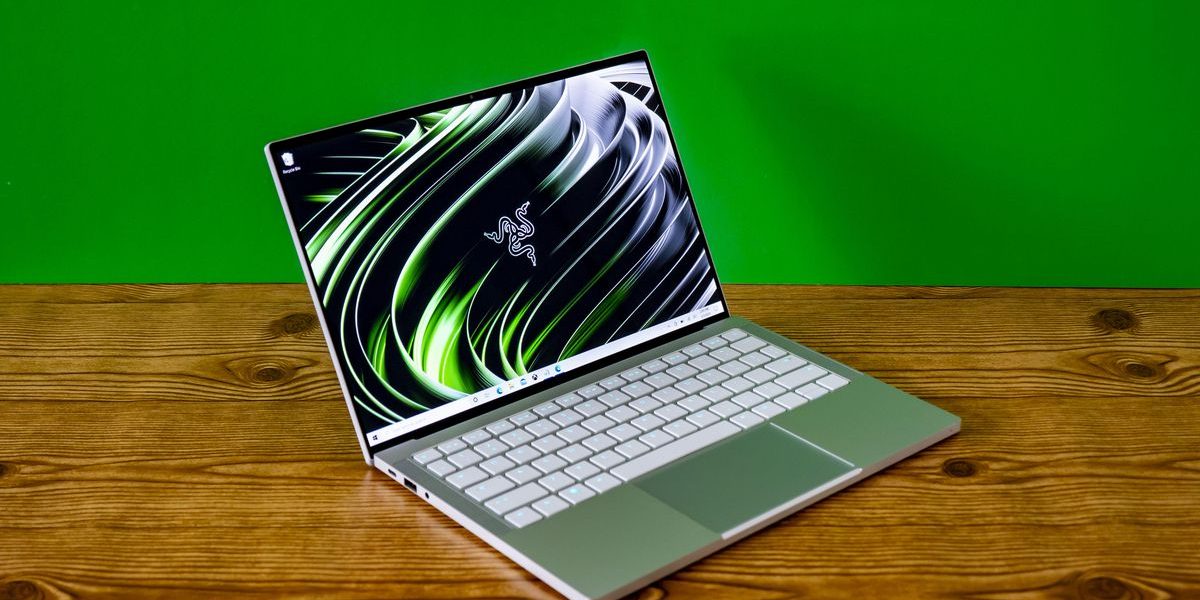 razer-book-13-late-2020-11.jpg