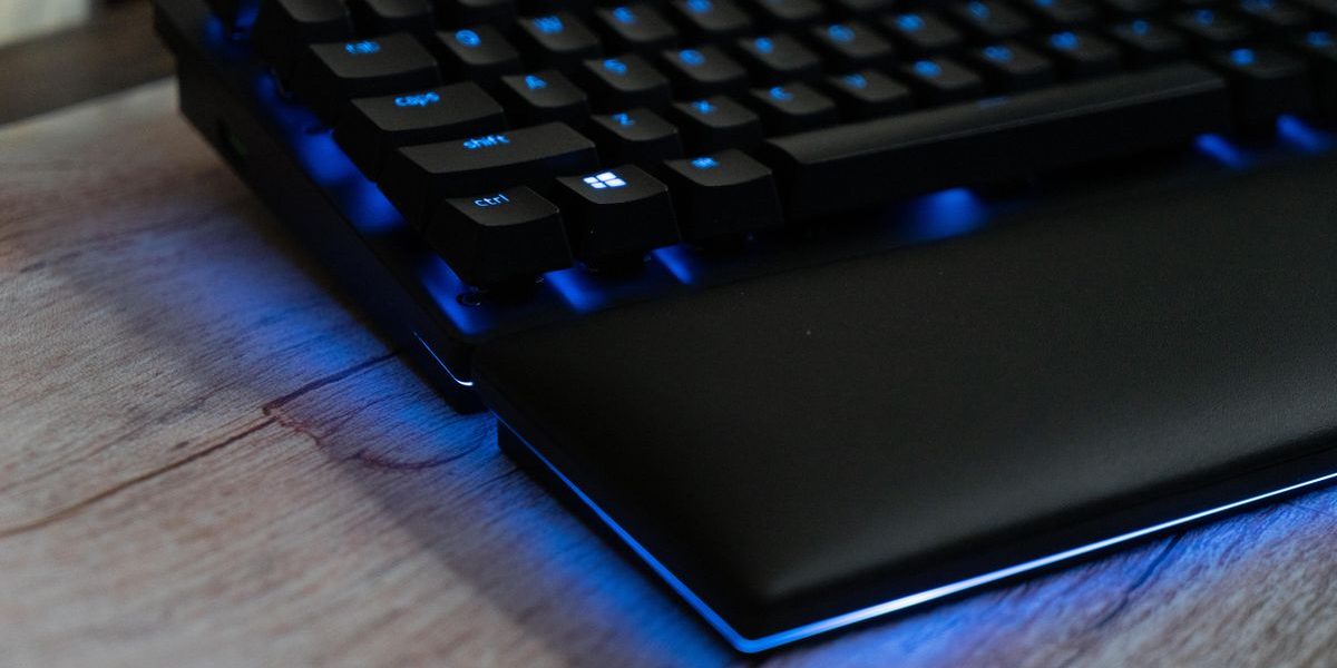 razer-huntsman-v2-analog-02.jpg