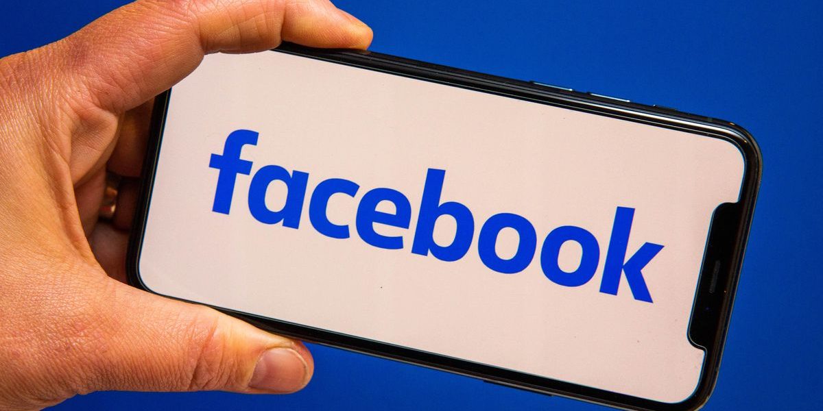 004-facebook-app-logo-on-phone-2021.jpg