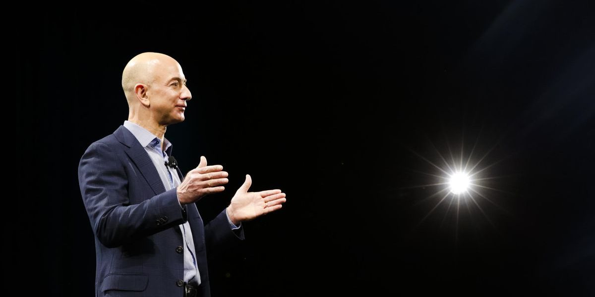 amazon-jeff-bezos-portrait-8430.jpg