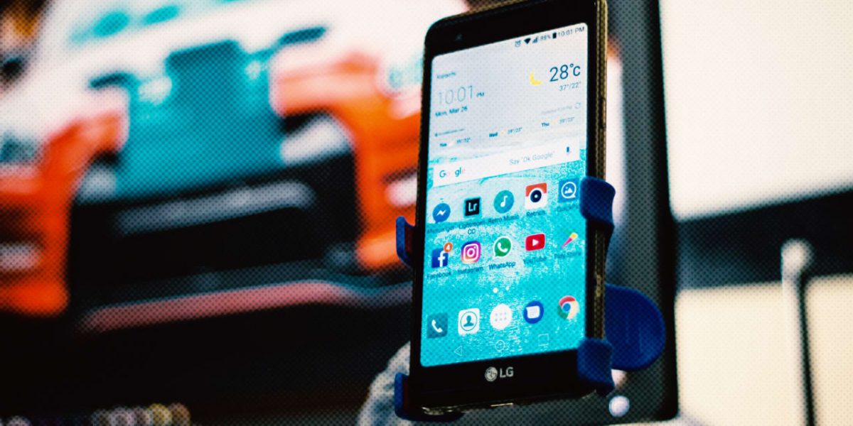 p-1-lg-shuts-down-smartphone-business.jpg