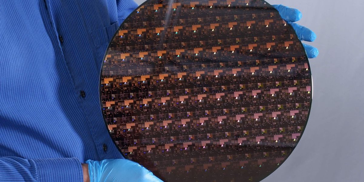 ibm-research-2nm-wafer.jpg