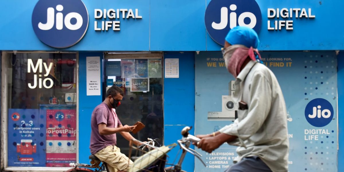 p-1-jiophone-next-google-jio-partnership.jpg