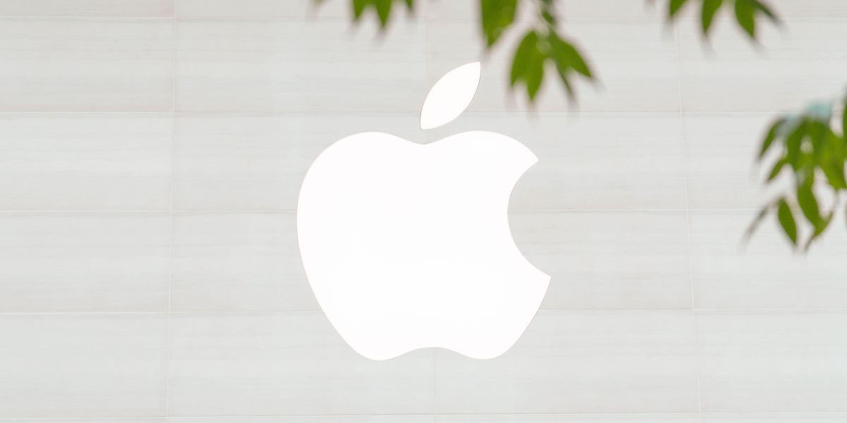 apple-logo-green-store-mexico.jpg